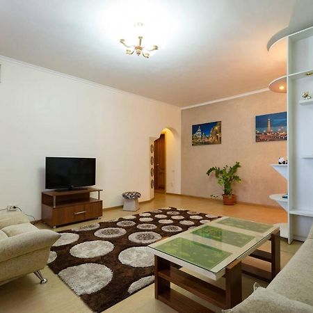 אלמטי Nadezhda Apartments In Samal מראה חיצוני תמונה