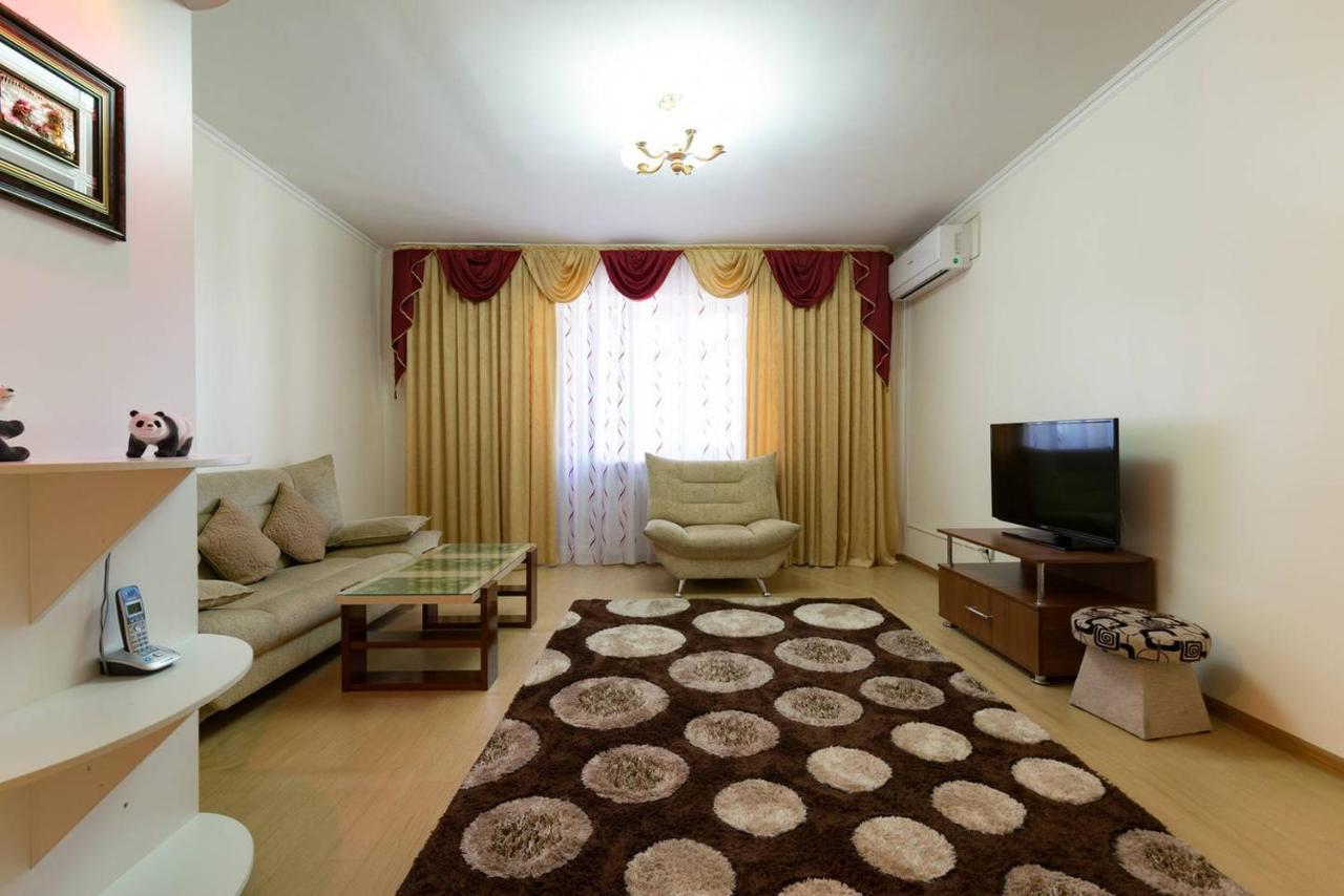 אלמטי Nadezhda Apartments In Samal מראה חיצוני תמונה